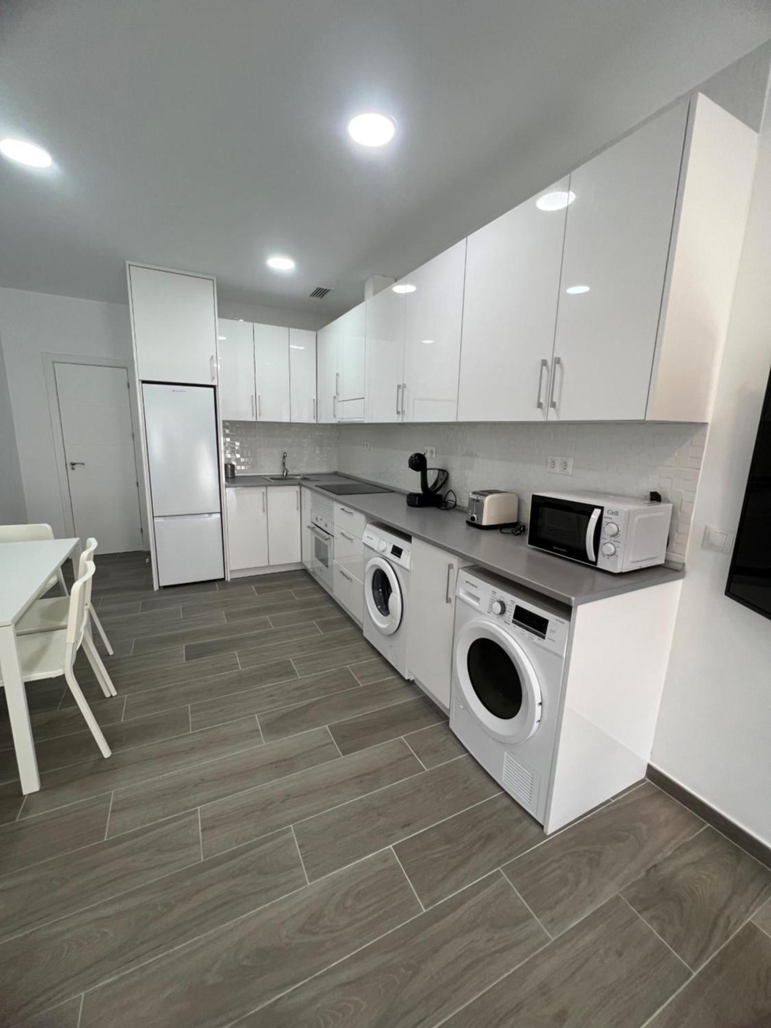 Apartamentos Montalvo Metropolis A توريمولينوس المظهر الخارجي الصورة